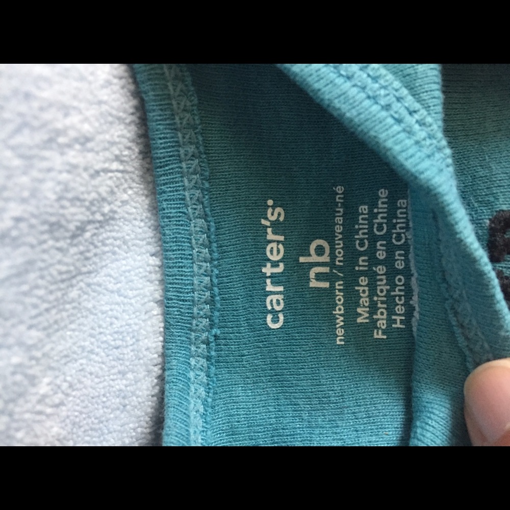 Carters NB Onsie - Picture 3 of 7
